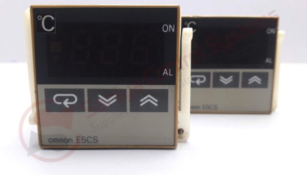 OMRON E5CS-R1PX-F TEMPERATURE CONTROLLER