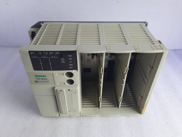 SCHNEIDER TSX3721101 MODULAR BASE CONTROLLER