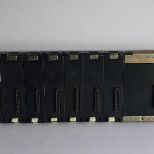 Omron C200HW-BC081-V1 Base Unit
