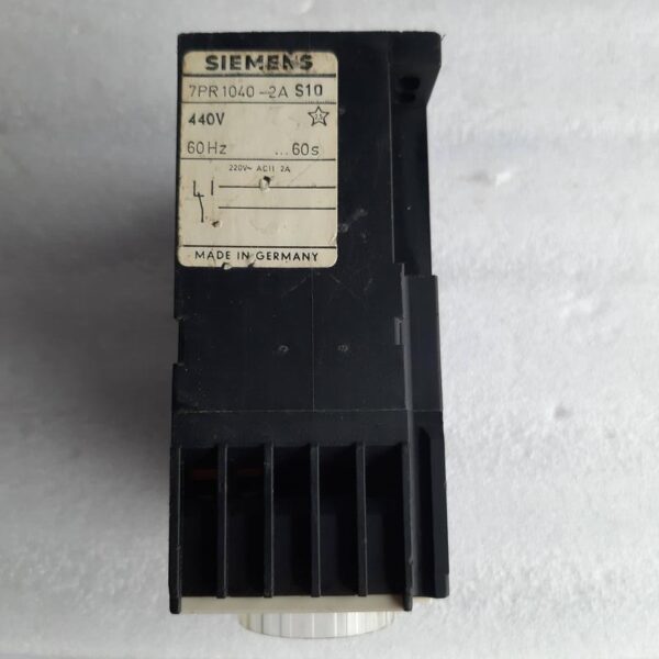 Siemens 7PR1040-2A Time Delay Relay